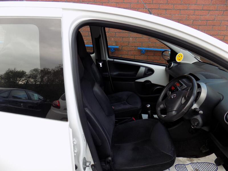 TOYOTA AYGO