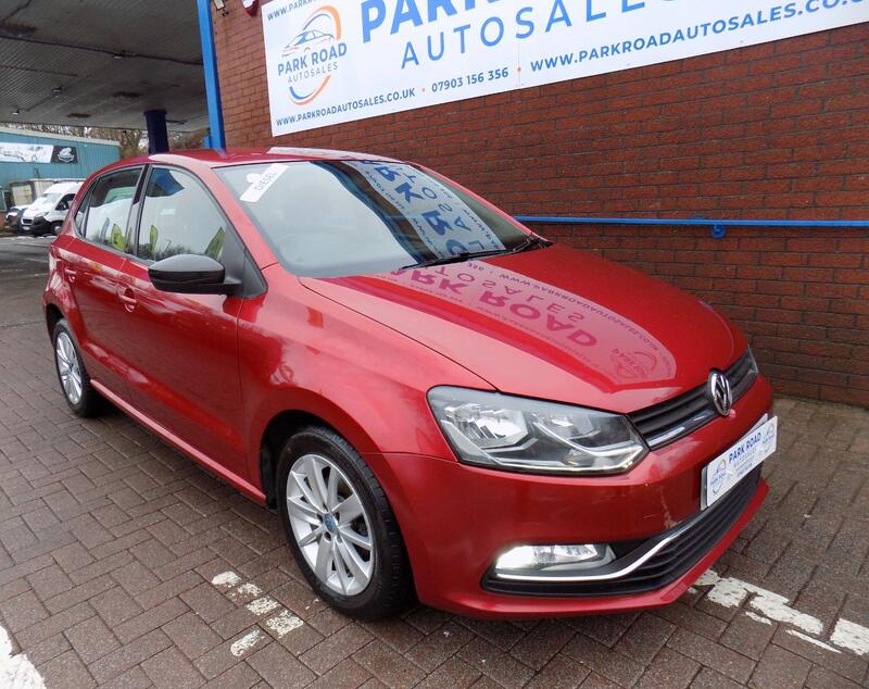 VOLKSWAGEN POLO