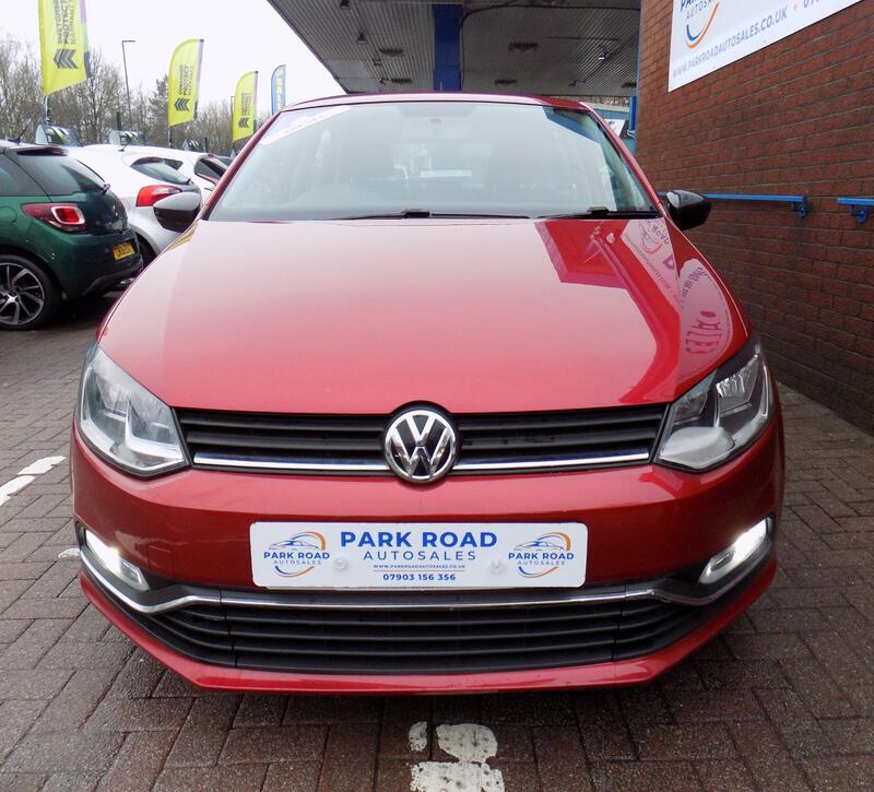 VOLKSWAGEN POLO