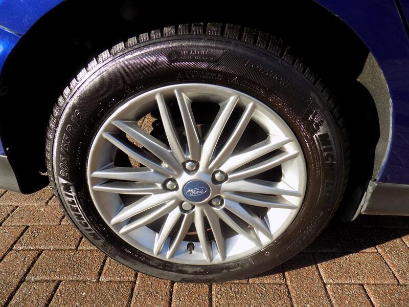 FORD FOCUS