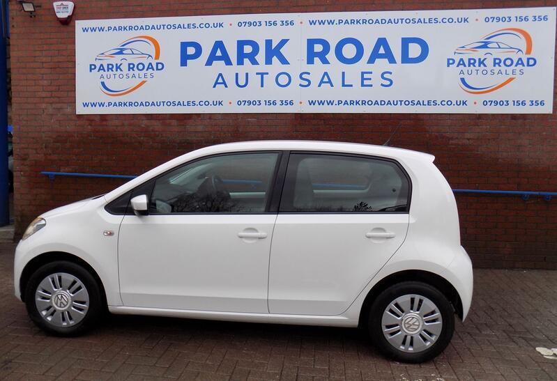 VOLKSWAGEN UP