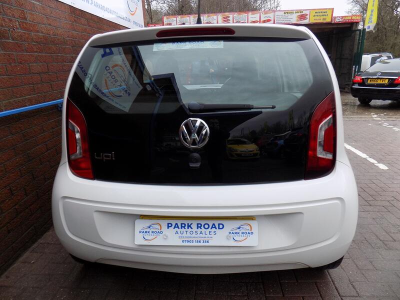 VOLKSWAGEN UP