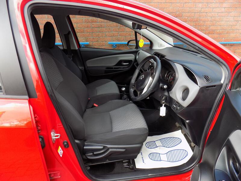 TOYOTA YARIS