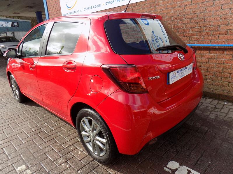 TOYOTA YARIS