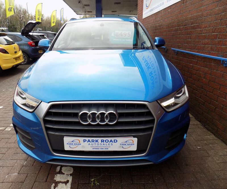 AUDI Q3