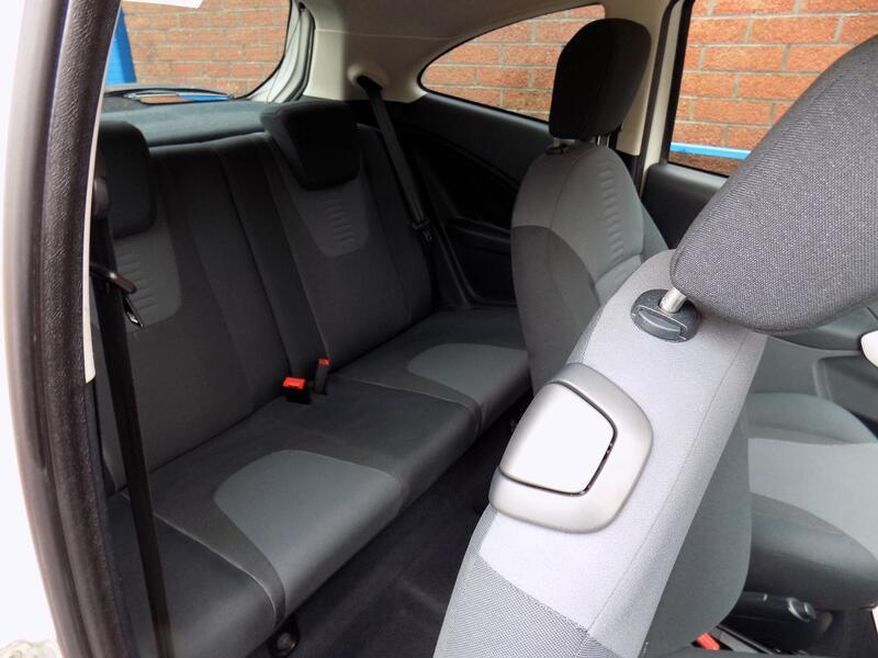 FORD KA