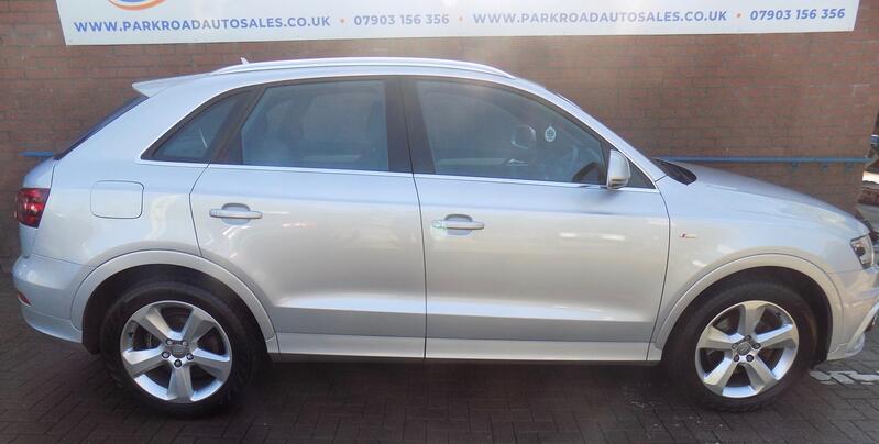 AUDI Q3
