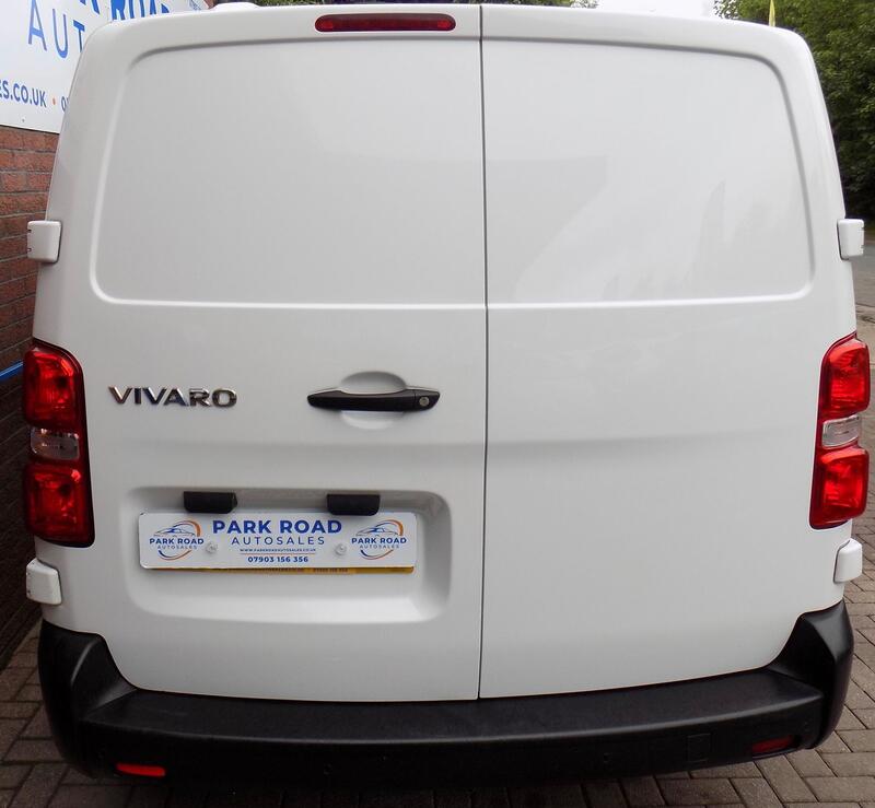 VAUXHALL VIVARO