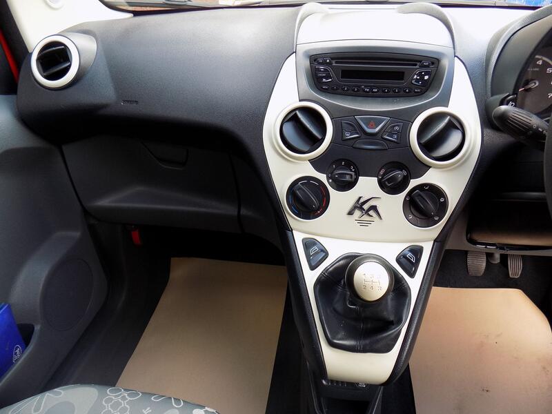 FORD KA